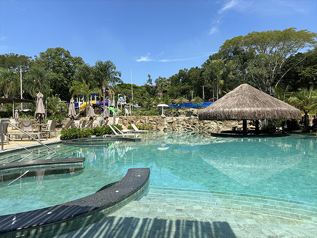 piscina1.jpg