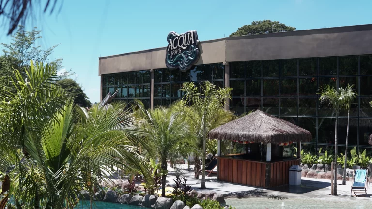 Descubra por que um resort com parque aquático no interior de SP transforma a viagem em família com mais lazer, conforto e praticidade.
