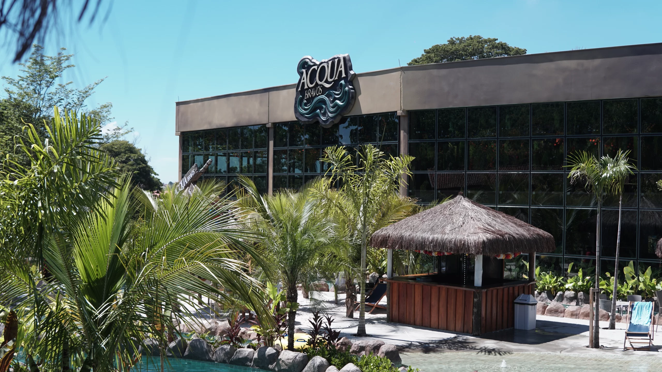 Descubra por que um resort com parque aquático no interior de SP transforma a viagem em família com mais lazer, conforto e praticidade.