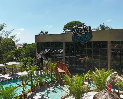 Resort com piscina aquecida